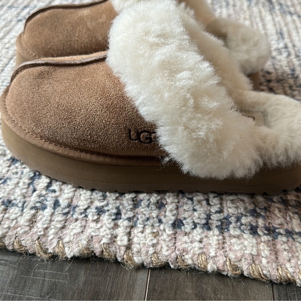 Platform uggs - Picture 2 of 3